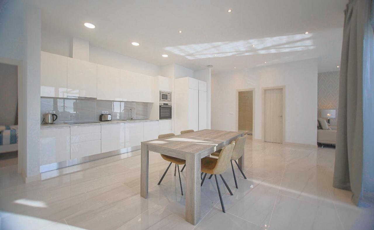 Atlantico Plaza Suite 6A - 2 Beds - 2 Baths Puerto del Carmen  Exterior photo